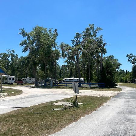 Deerwood Inn & Madison Campground Exterior photo